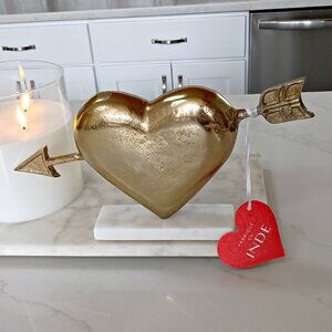 NEW! CAST METAL MARBLE ARROW & HEART DECOR